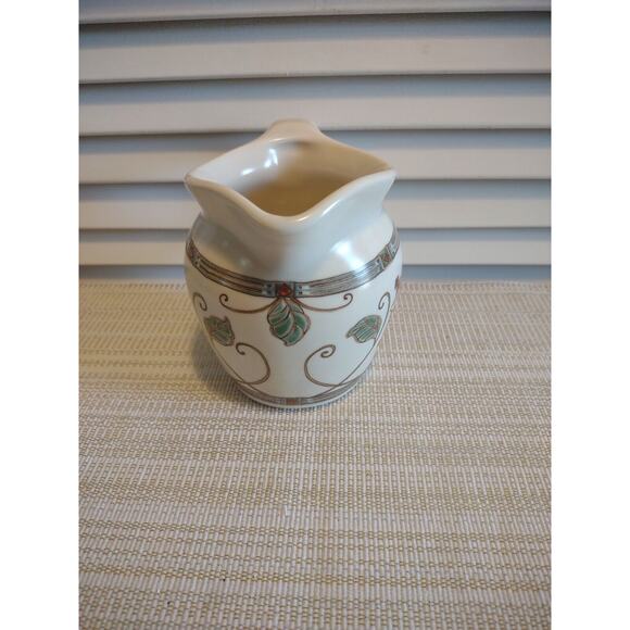 Pfaltzgraff USA MISSION FLOWER Stoneware Creamer Milk Pitcher 4.25" tall - Picture 4 of 6